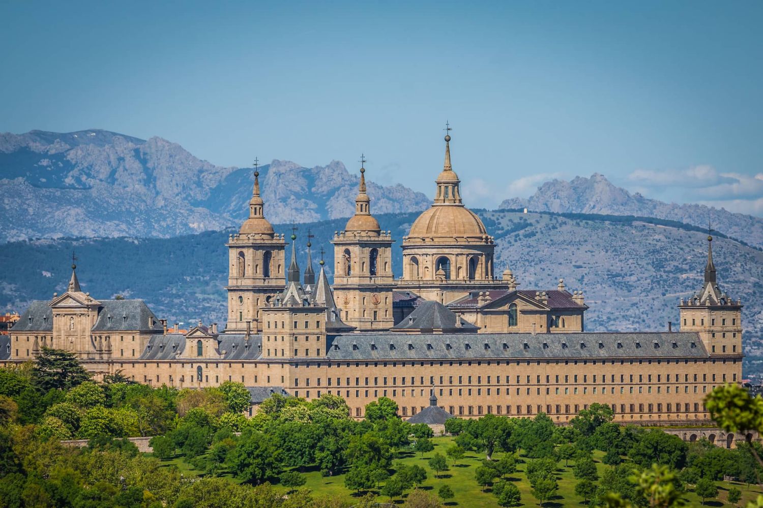 Monasterio de El Escorial: conoce la grandiosidad renacentista y monástica en San Lorenzo