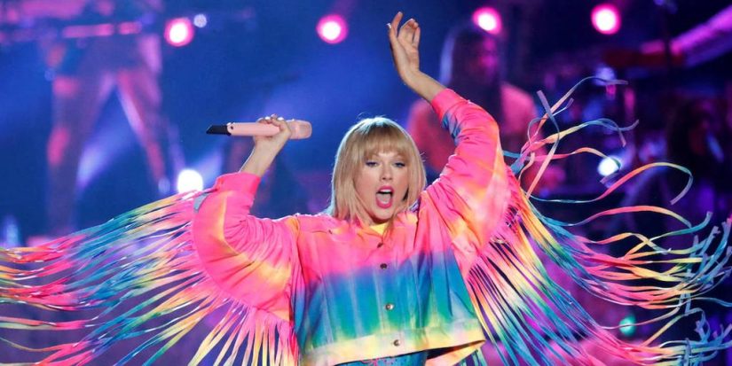 Taylor Swift, una artista de lo más generosa 36 Merca2.es Una Taylor Swift diferente