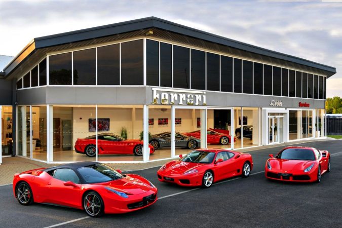 Lo del borracho y la concesionara de Ferrari no es un bulo