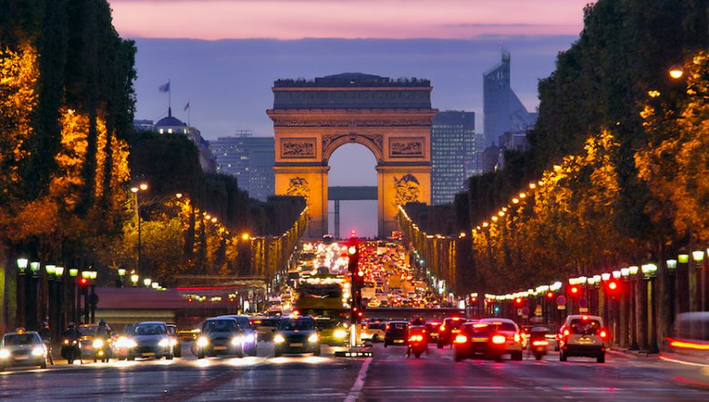 Champs-Élysées, París, Francia, una de las calles más míticas del mundo donde las haya