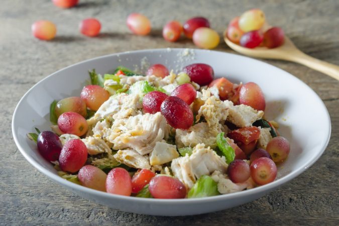 La deliciosa ensalada de pollo para acompañar cualquier plato 3 Merca2.es ensalada de pollo con uvas Merca2.es