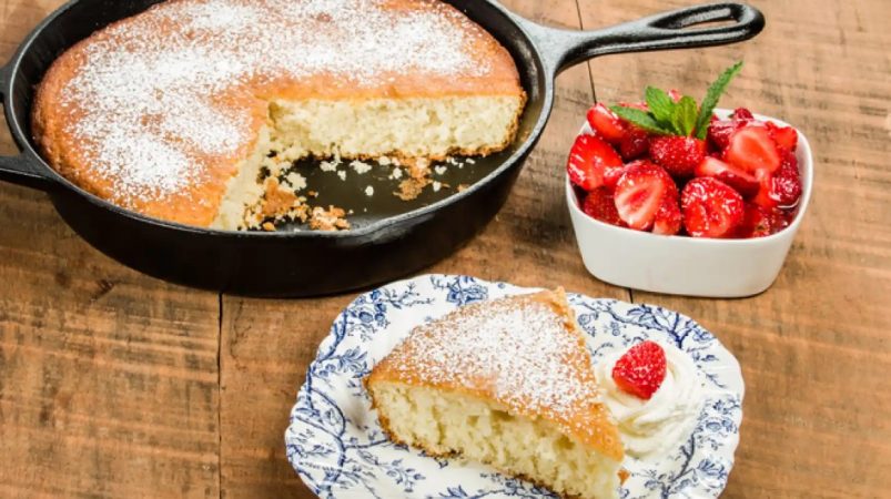 Prepara un esponjoso bizcocho en sólo 20 minutos y con una sartén 76 Merca2.es También hay que engrasar la sartén