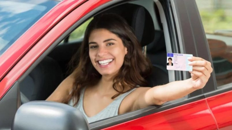 Los menores de 18 años podrán conducir de forma supervisada con el nuevo carnet de conducir