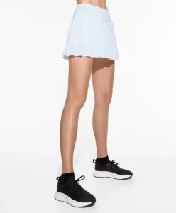 Ana Milán disfruta del mar con esta atrevida falda de tenista de Oysho 57 Merca2.es semana la falda de tenista de oysho de ana milan es todo lo que necesitamos para ir a la playa este verano 4 847x1024 1 Merca2.es