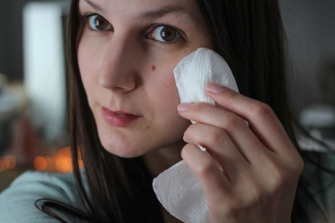 Eliminar las huellas en las alfombras, entre los usos del hielo que no conocías