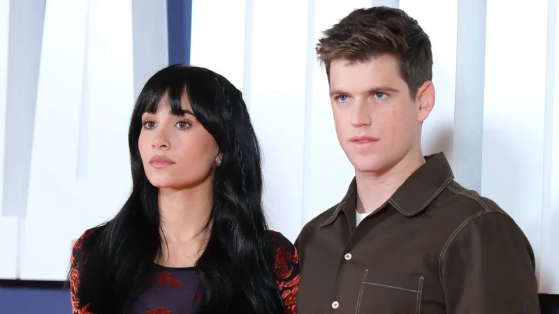 Las redes no dejan de especular