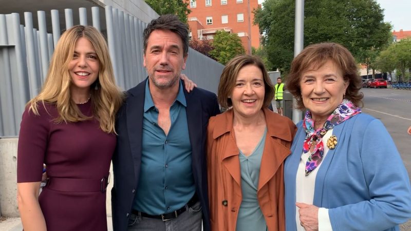 El equipo de Los misterios de Laura