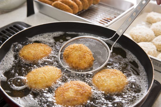 Freír croquetas