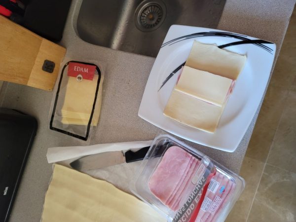 Ingredientes para elaborar las napolitanas de jamón york y queso