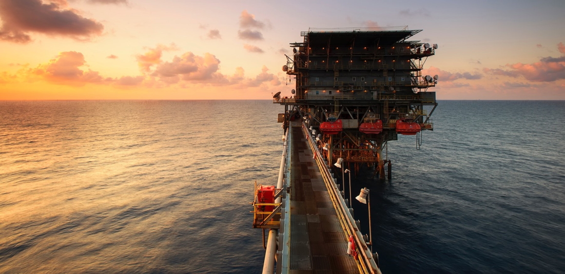 El castigo de Estados Unidos a los hutíes despereza el precio del petróleo