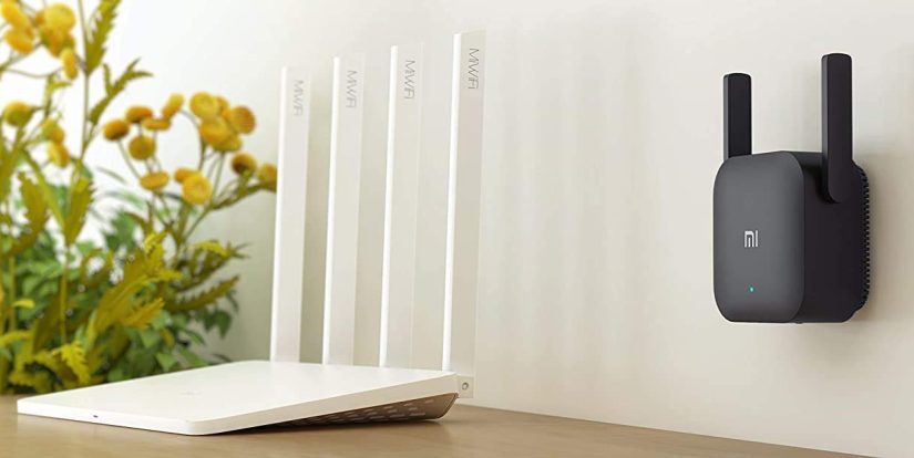 Pon el amplificador junto al router