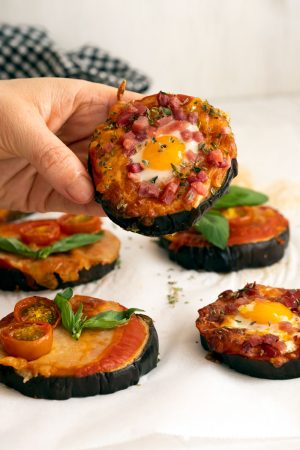 Este paso es muy importante para eliminar lo amargo de las berenjenas