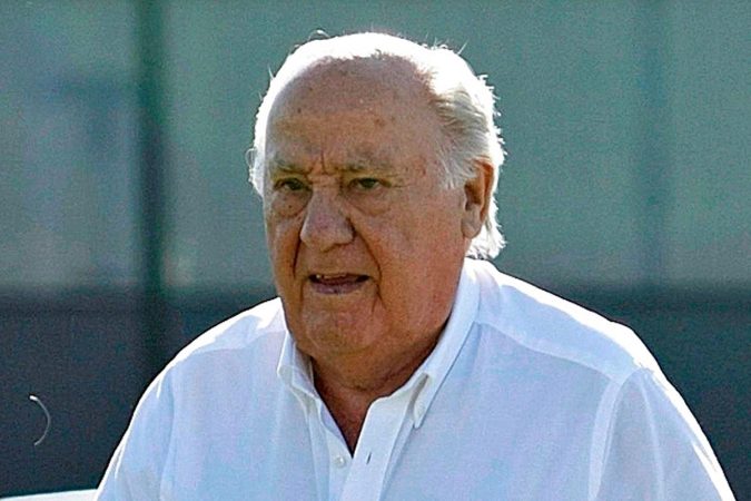 amancio ortega dona tres millones 3000000 de euros y 500000 prendas de abrigo 21020063 20230209145521 Merca2