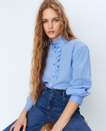 blusa azul de El Corte Ingles Merca2.es