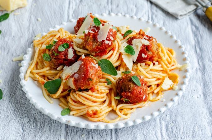 espaguetis con albondigas spaghetti and meatballs Merca2.es