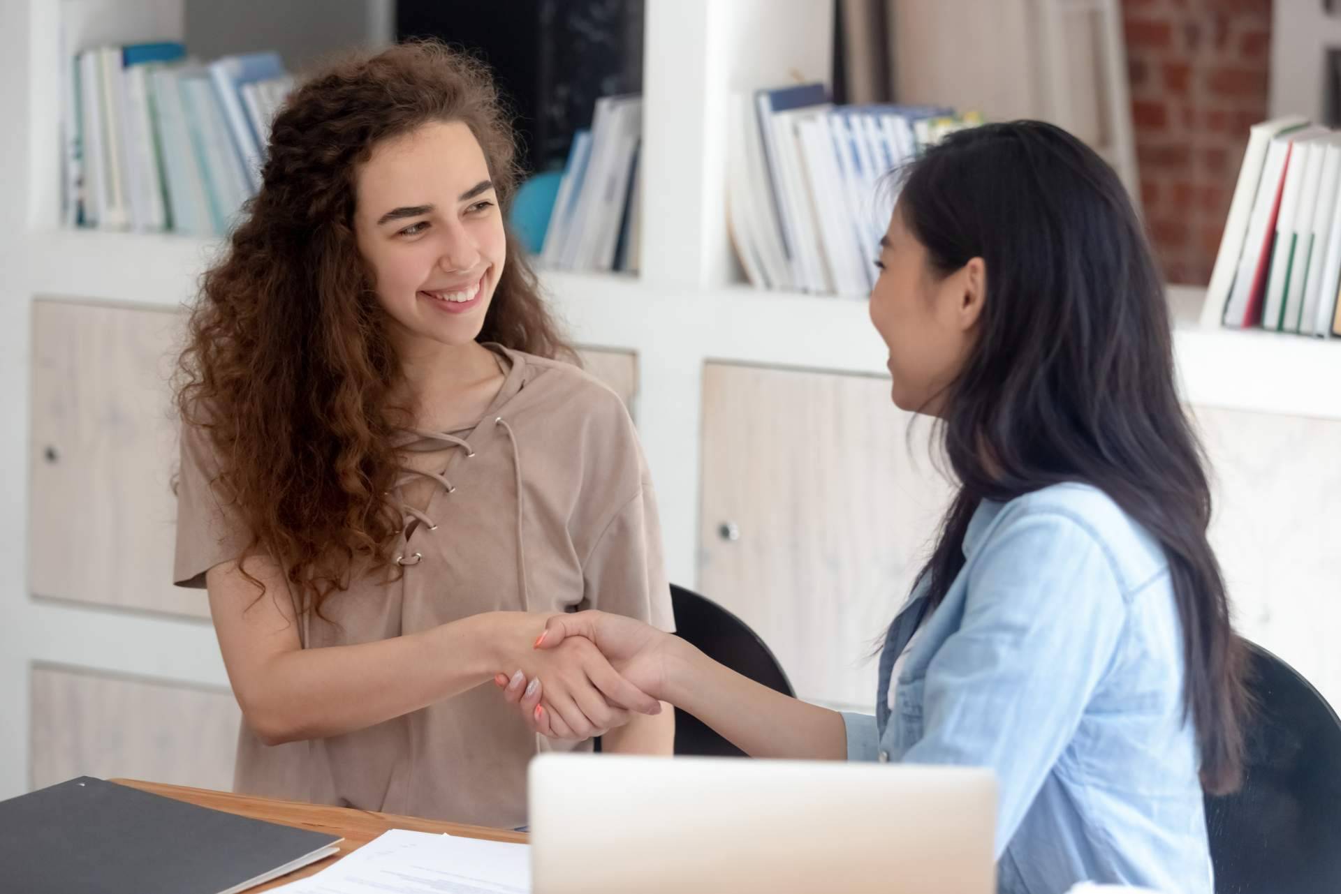 ¿Dónde encontrar una plataforma digital de prácticas para estudiantes en España? Becadvisor