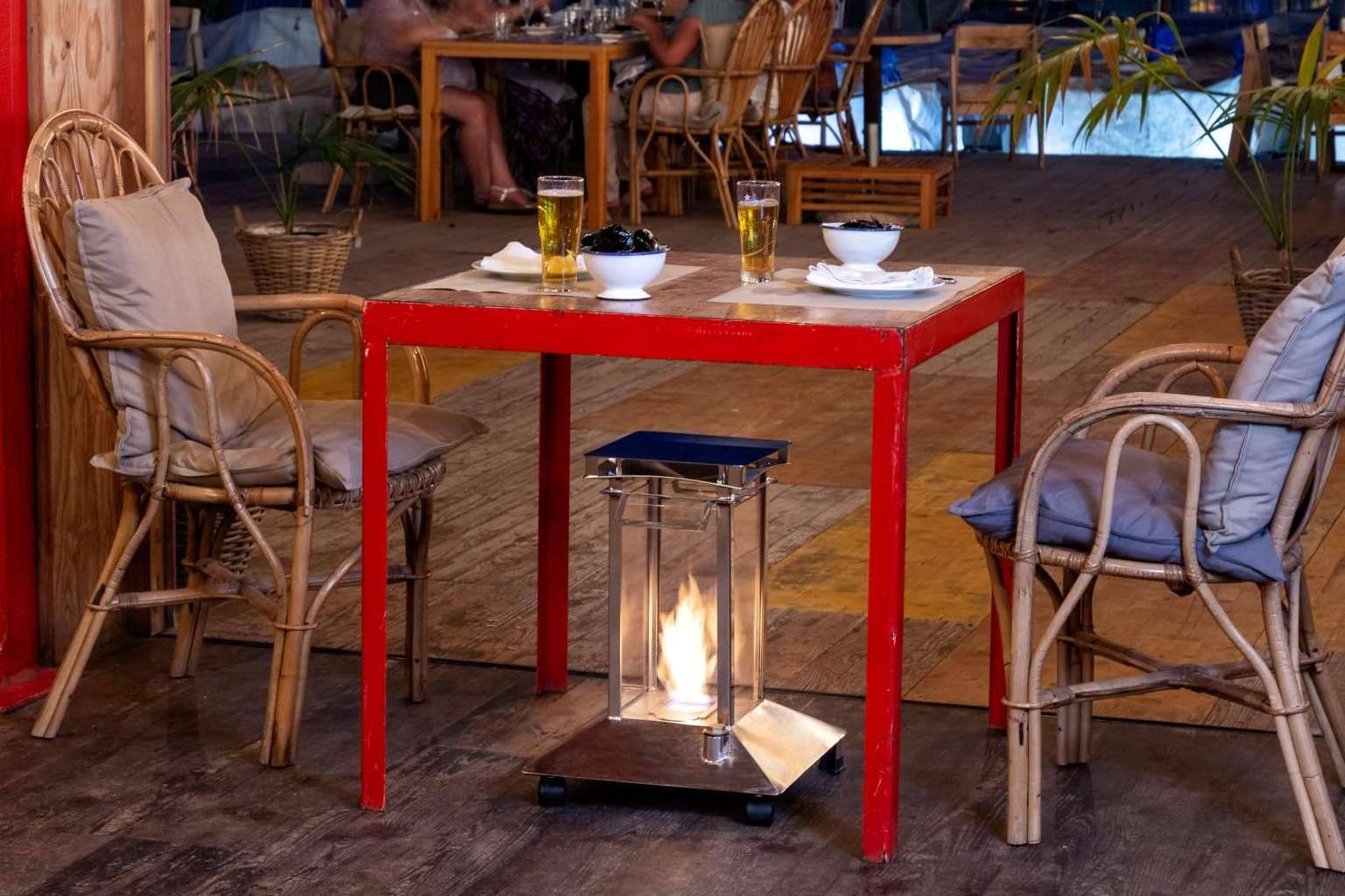 ¿Cuánto consume la estufa Calidor para exterior e interior?