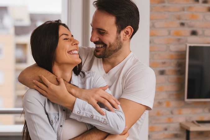 pareja feliz Merca2.es
