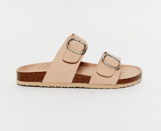 sandalias planas con doble hebilla