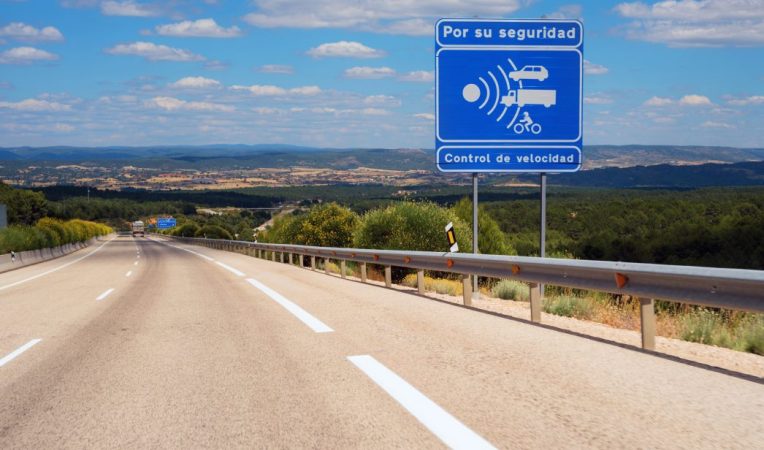 Autovías y accesos urbanos con controles adicionales