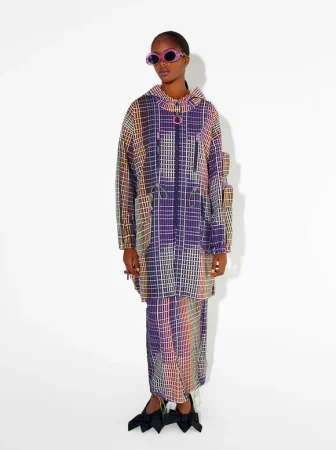 Parfois tiene tres modelos de chubasquero para la lluvia que bien podrían ser de Desigual 3 Merca2.es 216196 BM 1y Merca2.es