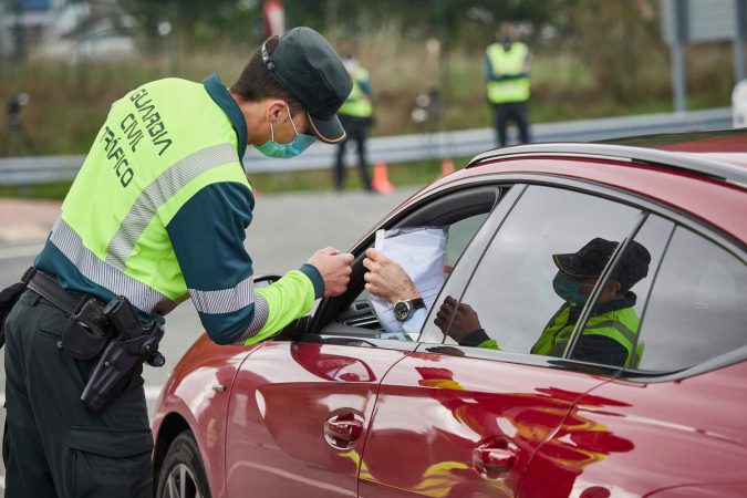 Cuidado donde aparcas tu coche la Guardia Civil se pone seria y te multara en estos casos 2 1 Merca2.es