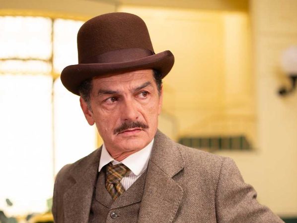 Don Fermin busca su estilografica Merca2.es