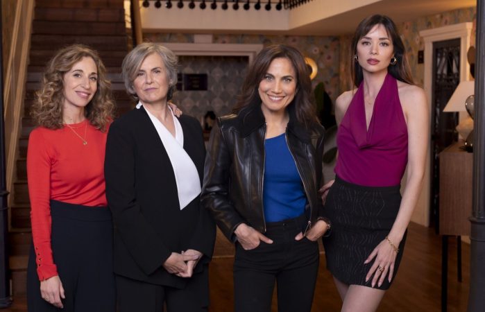 El reparto de 4 estrellas