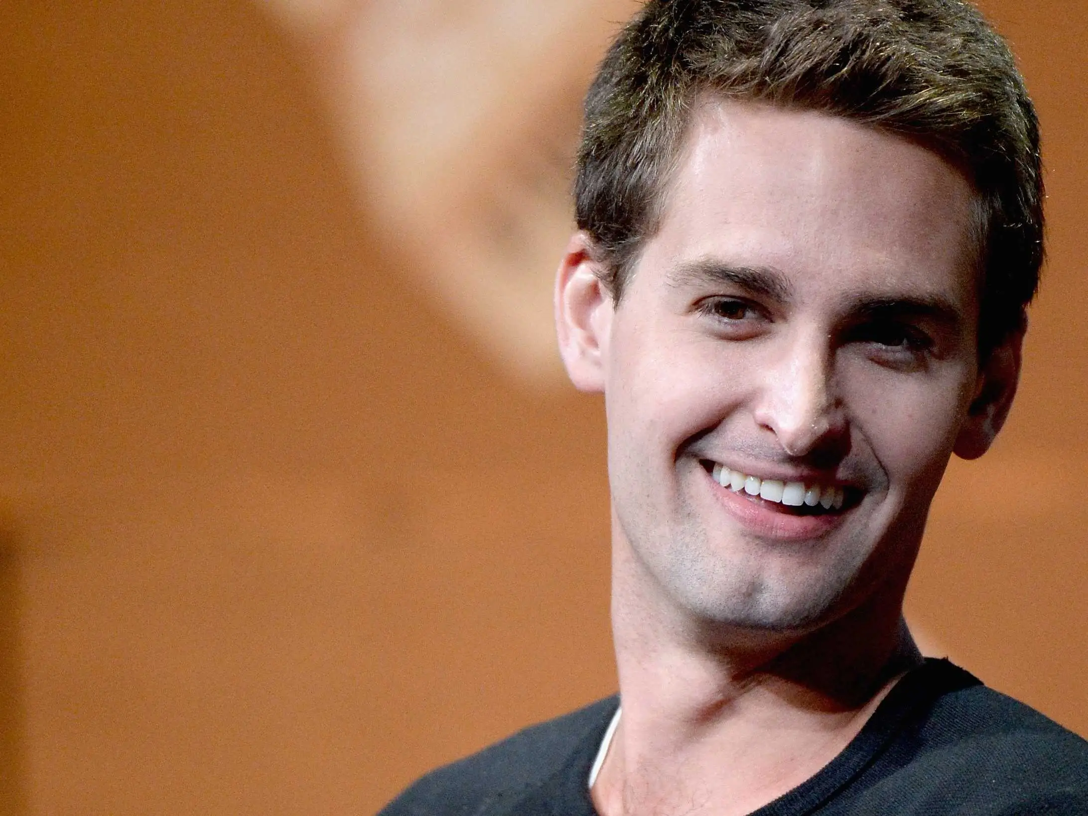 Evan Spiegel y las capturas efímeras: así piensa el fundador de Snapchat 3 Merca2.es La impresionante fortuna de Spiegel