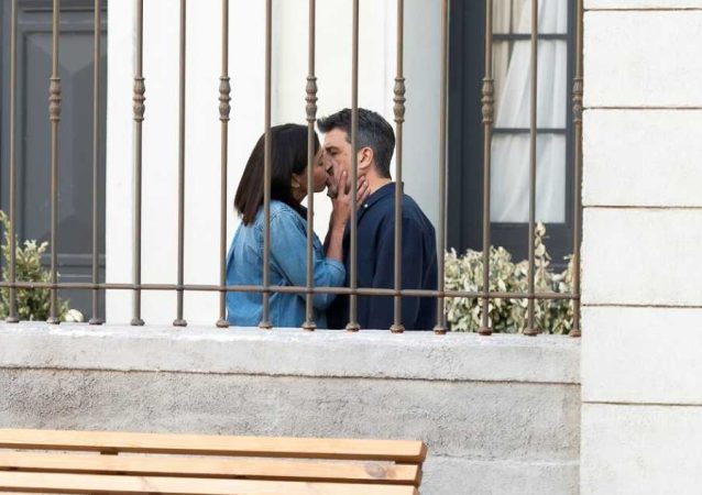 '4 estrellas': ¿Se sincerará Roberto con Rita o seguirá con su mentira? 31 Merca2.es Laura y Javier se besan