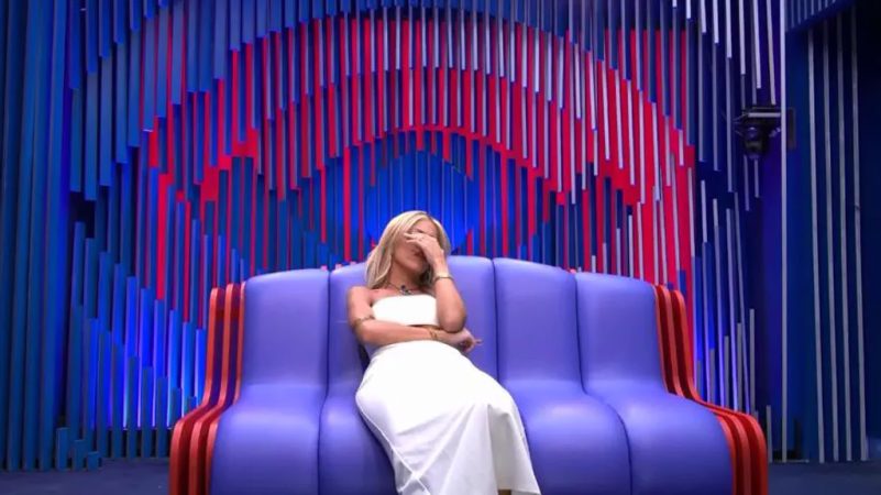 Oriana Marzoli en el confesionario