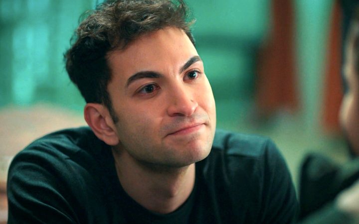 Tolga vuelve a sonreír