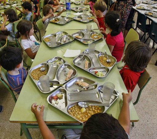Una encuesta de la OCU revela que tal comen nuestros hijos en el comedor de su colegio 3 Merca2.es