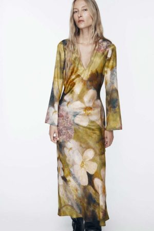 Vestido midi de print pictórico