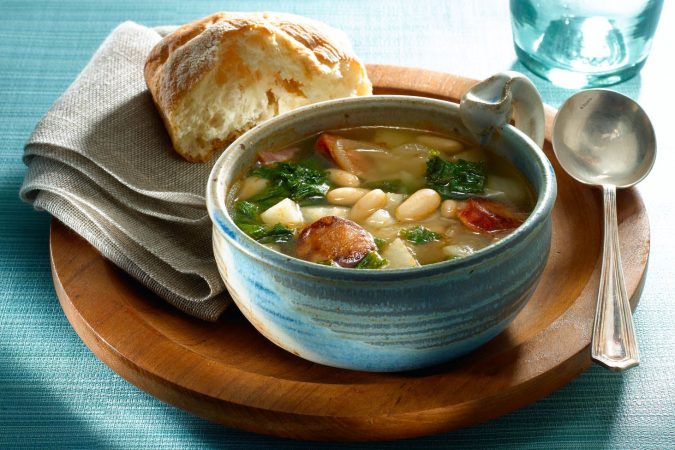 caldo gallego white bean soup Merca2.es