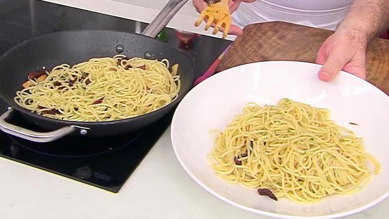 Cocina vigilando el fuego