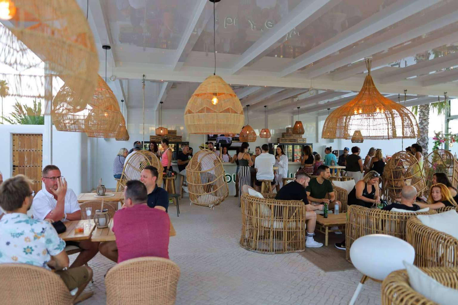 The Bubble Club; el nuevo y exclusivo club social y deportivo que está causando sensación en Sant Antoni