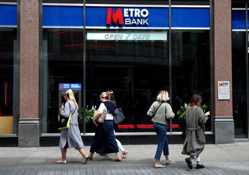 Metro Bank logra un rescate de más de 1.000 millones y estará bajo control de Jaime Gilinski