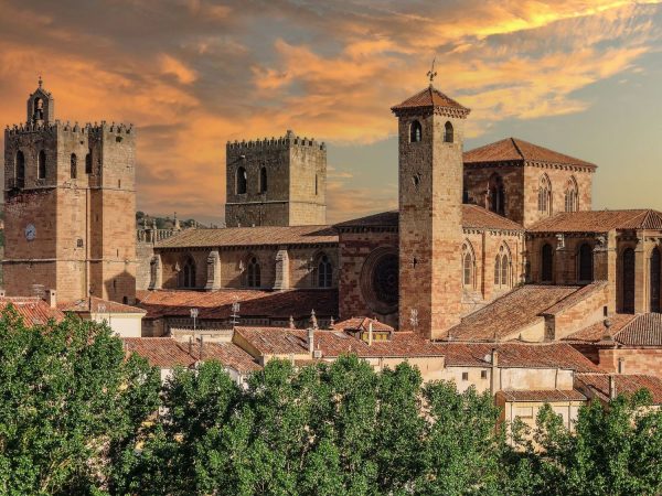 Los castillos encantados más espeluznantes de España, abiertos al público 93 Merca2.es siguenza Merca2.es