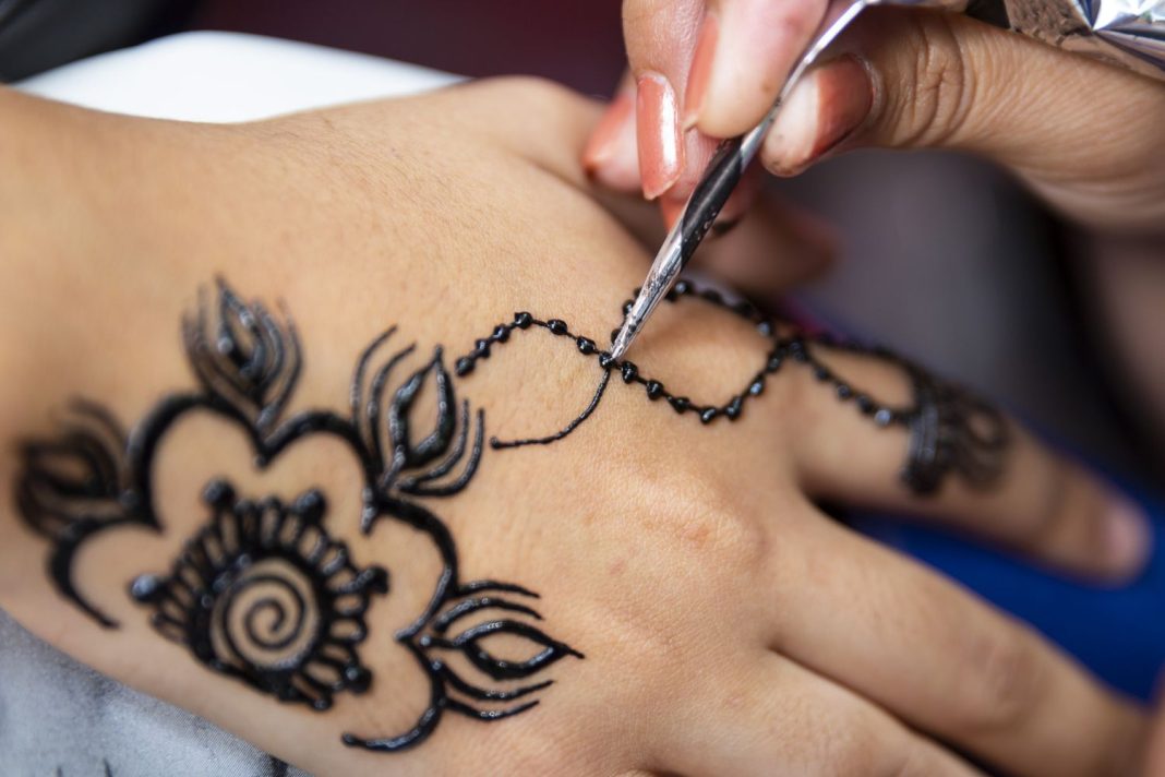 tatuajes-henna-negra