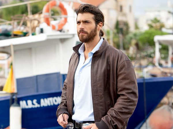 Can Yaman, más guapo que nunca, en su nueva serie turca que puedes disfrutar en Atresplayer 4 Merca2.es El actor Can Yaman