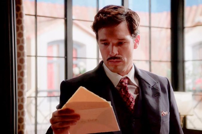 'La Moderna': La infidelidad de Carla queda descubierta y tendrá sus consecuencias 40 Merca2.es Íñigo y un anónimo de Peñalver