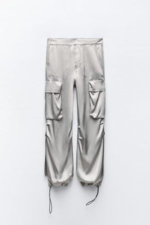 Deslumbra con estilo en los Pantalones Satinados Zara