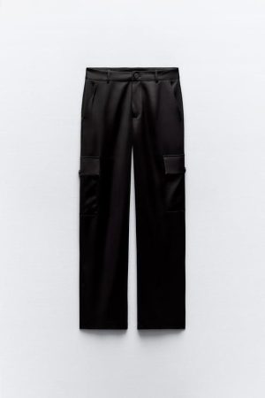 Sumérgete en la elegancia sin esfuerzo con los Pantalones Satinados Zara