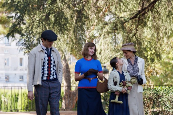 Manuel pasea con los Garcés