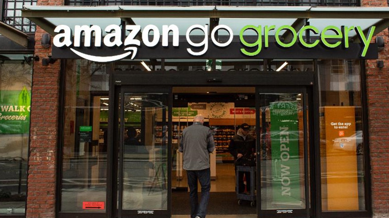 Amazon aumenta el precio del aceite y sirve en bandeja sus clientes a Carrefour, Dia y Mercadona