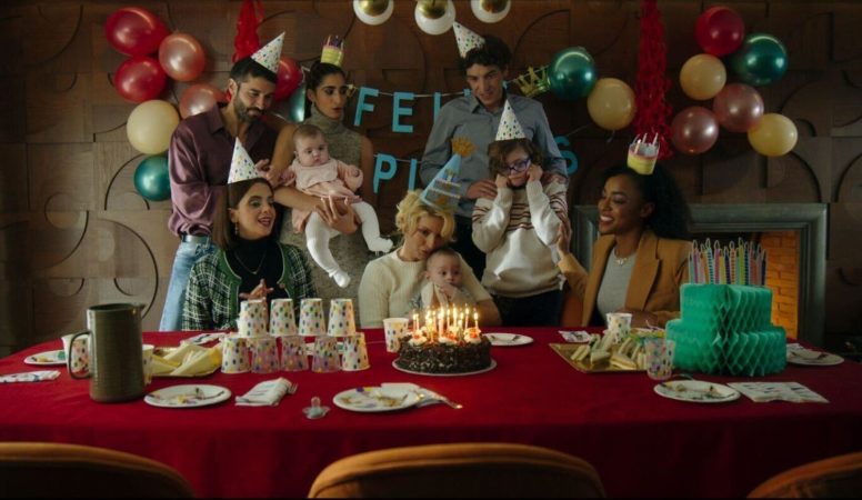 Najwa Nimri vuelve con fuerza con la segunda temporada de esta serie de Netflix 51 Merca2.es Una escena de Sagrada familia