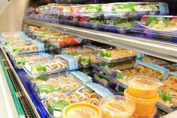 comida precocinada en un supermercado Merca2.es