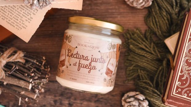 ¿Quieres que tu casa huela al Central Perk de 'Friends' o a la madriguera de 'Harry Potter'? Pues ya puedes conseguirlo con estos productos 3 Merca2.es olor a hogwarts a chocolateria belga y palomitas las velas que nos gustan mas que las de zara home lectura fuego 620x349 1 Merca2.es