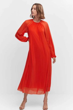 Mango tiene estos 10 vestidos ideales para las cenas que vienen 3 Merca2.es vestido holgado mango